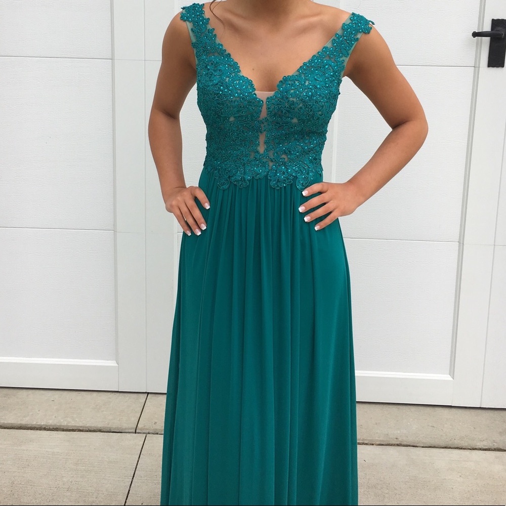 Sherri Hill Teal Lace Applique Plunge Prom Gown